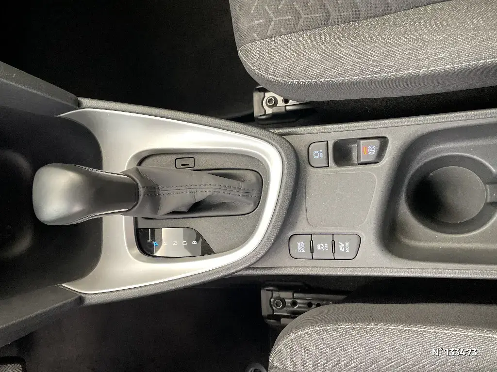 TOYOTA YARIS CROSS I - Miniature 22