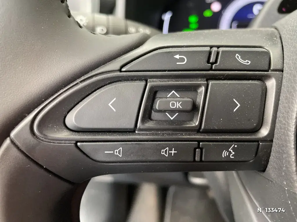 TOYOTA AYGO X - Miniature 13