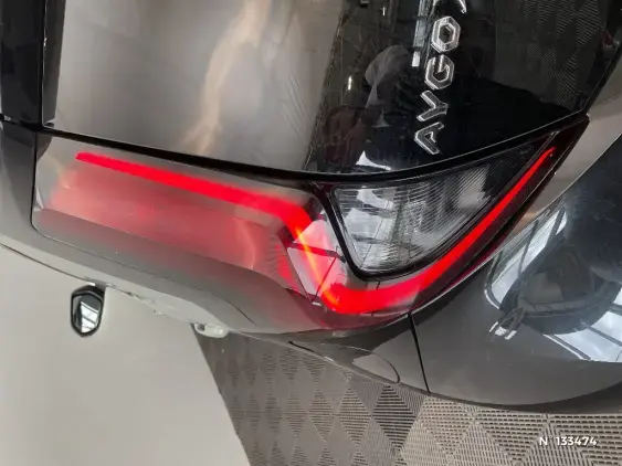 TOYOTA AYGO X - voiture d'occasion - Photo 27