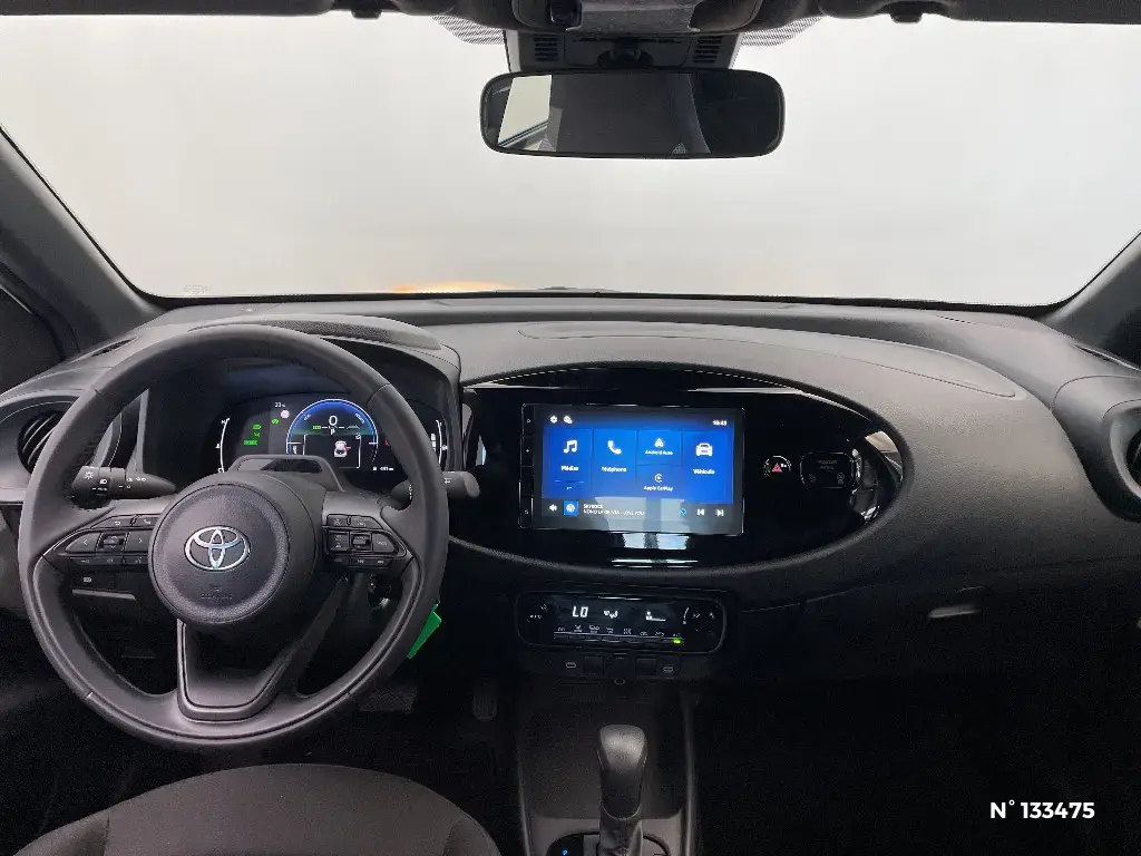 TOYOTA AYGO X - Miniature 6