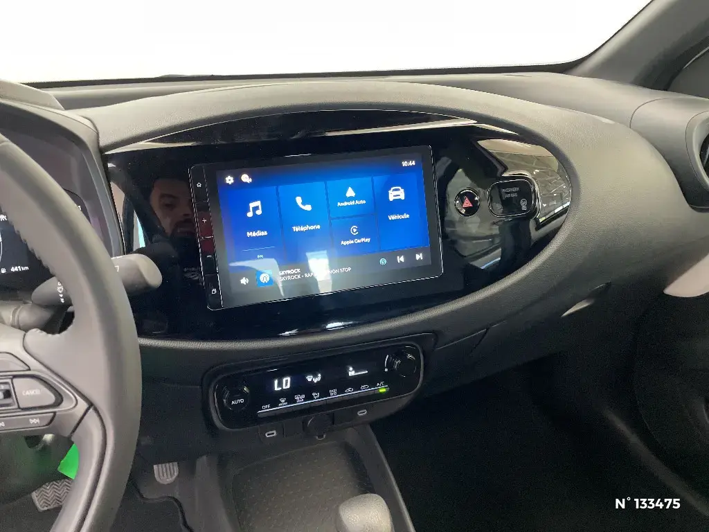 TOYOTA AYGO X - Miniature 7