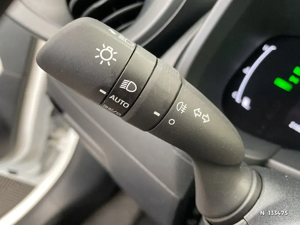 TOYOTA AYGO X - Miniature 21