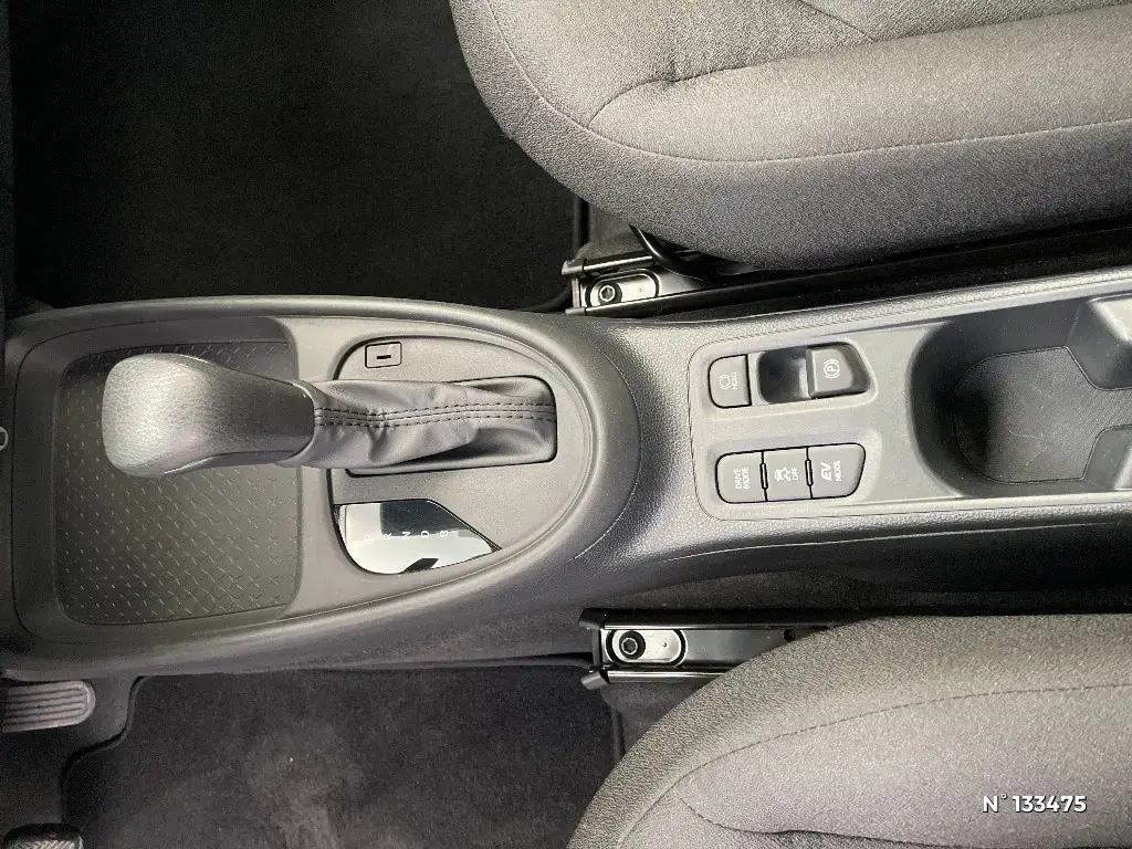 TOYOTA AYGO X - Miniature 22
