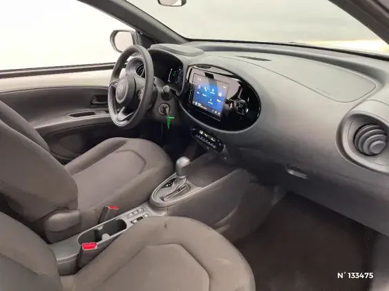 TOYOTA AYGO X - voiture d'occasion - Photo 10