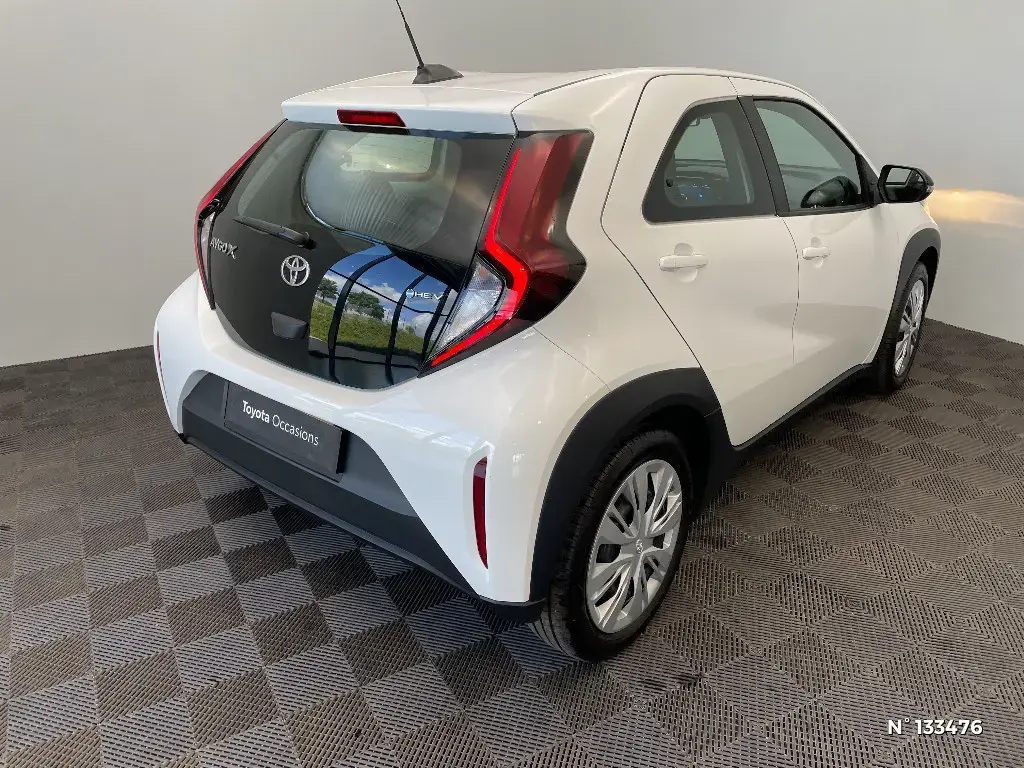 TOYOTA AYGO X - Miniature 2
