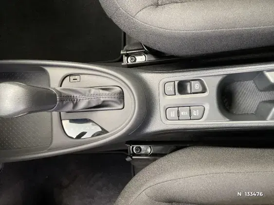 TOYOTA AYGO X - voiture d'occasion - Photo 41