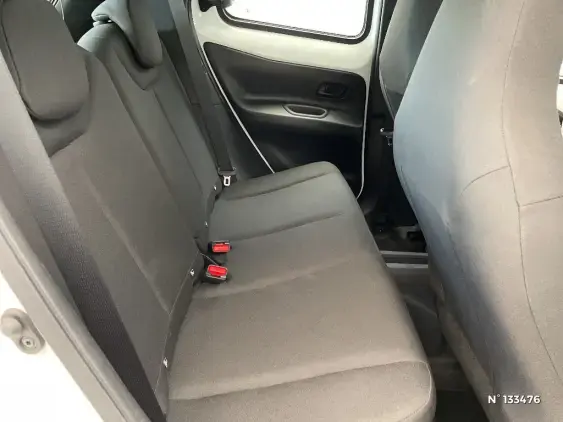 TOYOTA AYGO X - voiture d'occasion - Photo 11