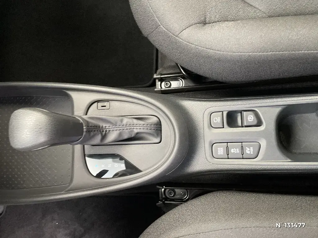 TOYOTA AYGO X - Miniature 22