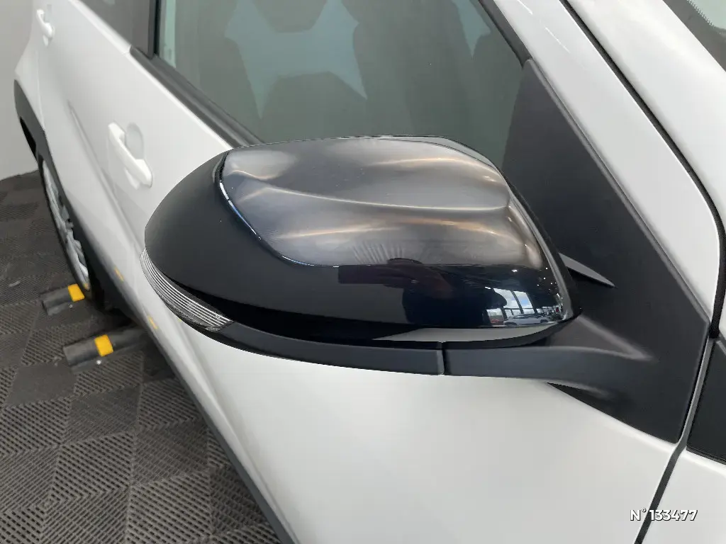 TOYOTA AYGO X - Miniature 25