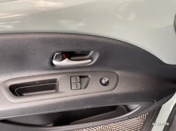 TOYOTA AYGO X - voiture d'occasion - Photo 31