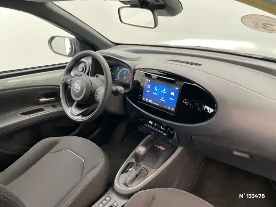 TOYOTA AYGO X - voiture d'occasion - Photo 10
