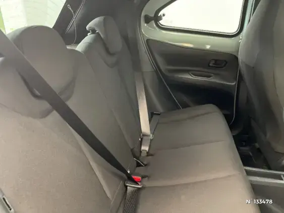 TOYOTA AYGO X - voiture d'occasion - Photo 11