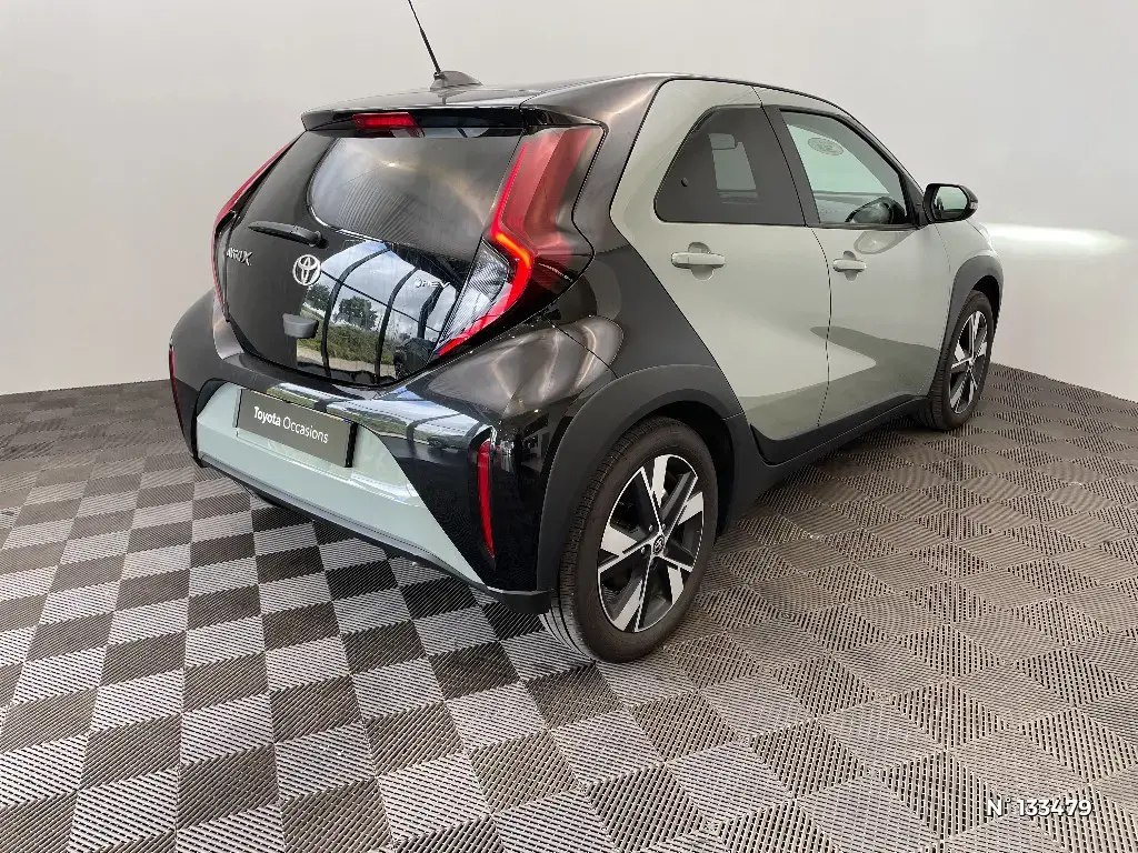 TOYOTA AYGO X - Miniature 2