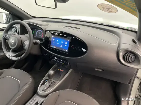 TOYOTA AYGO X - voiture d'occasion - Photo 10