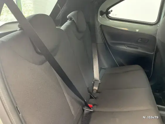 TOYOTA AYGO X - voiture d'occasion - Photo 11