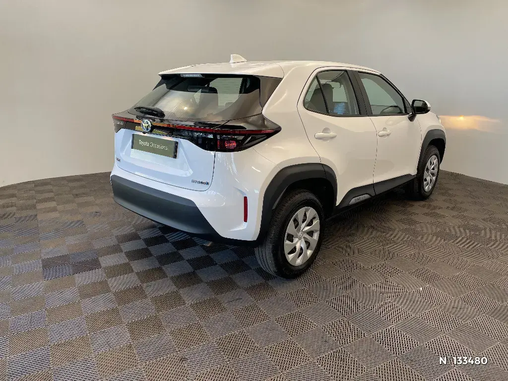 TOYOTA YARIS CROSS I - Miniature 2