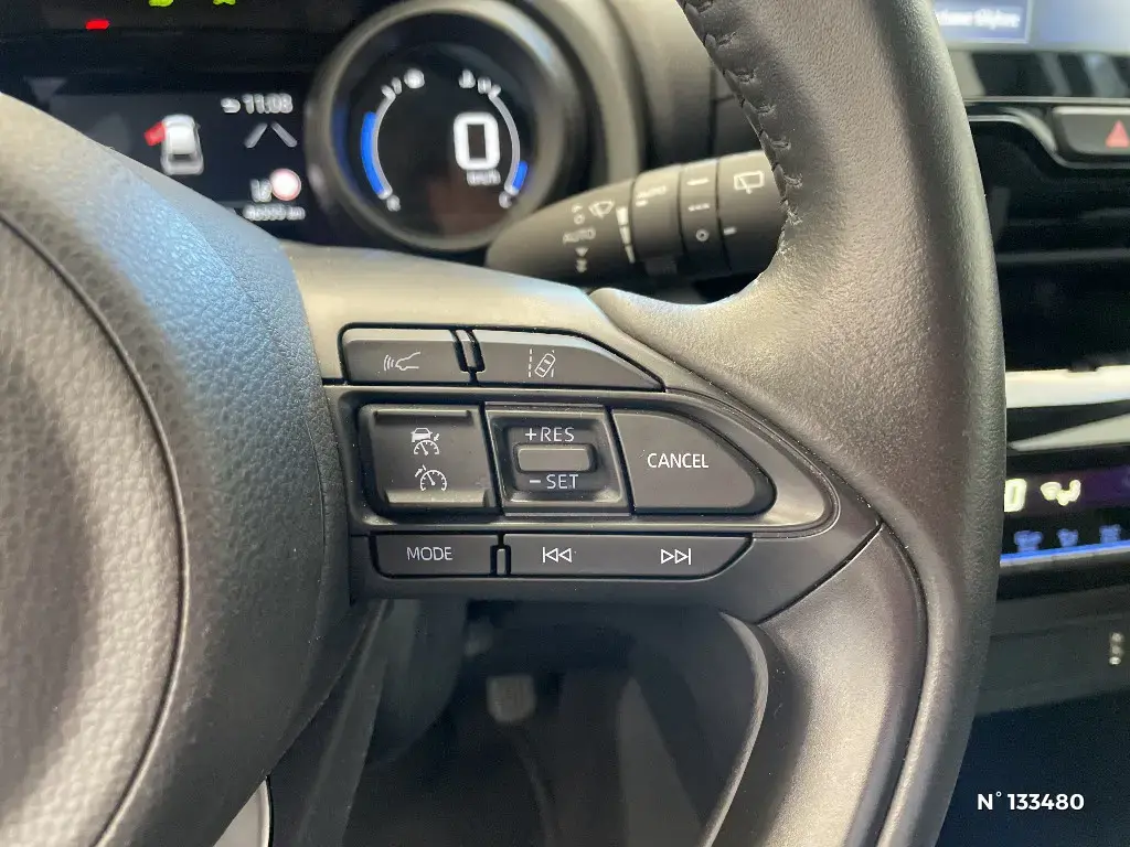 TOYOTA YARIS CROSS I - Miniature 17