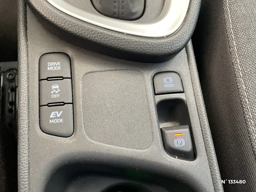 TOYOTA YARIS CROSS I - Miniature 19