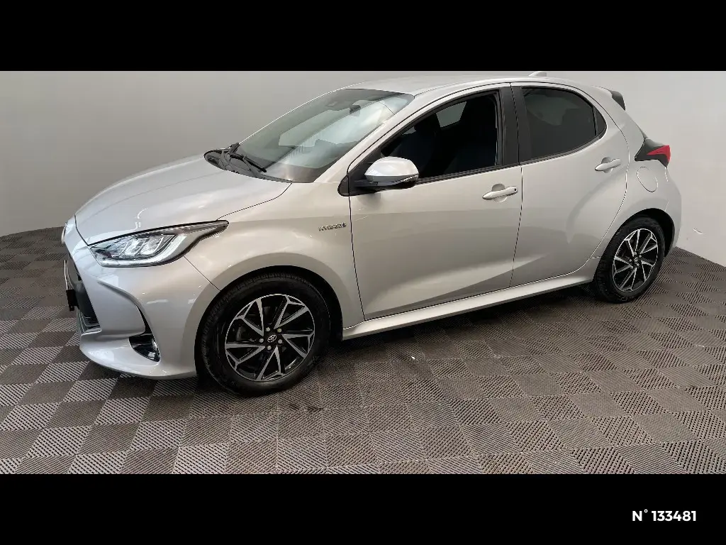 TOYOTA YARIS IV - Miniature 4
