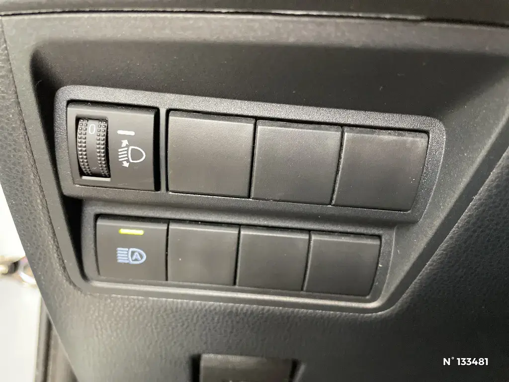 TOYOTA YARIS IV - Miniature 11