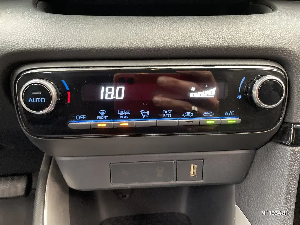 TOYOTA YARIS IV - Miniature 12