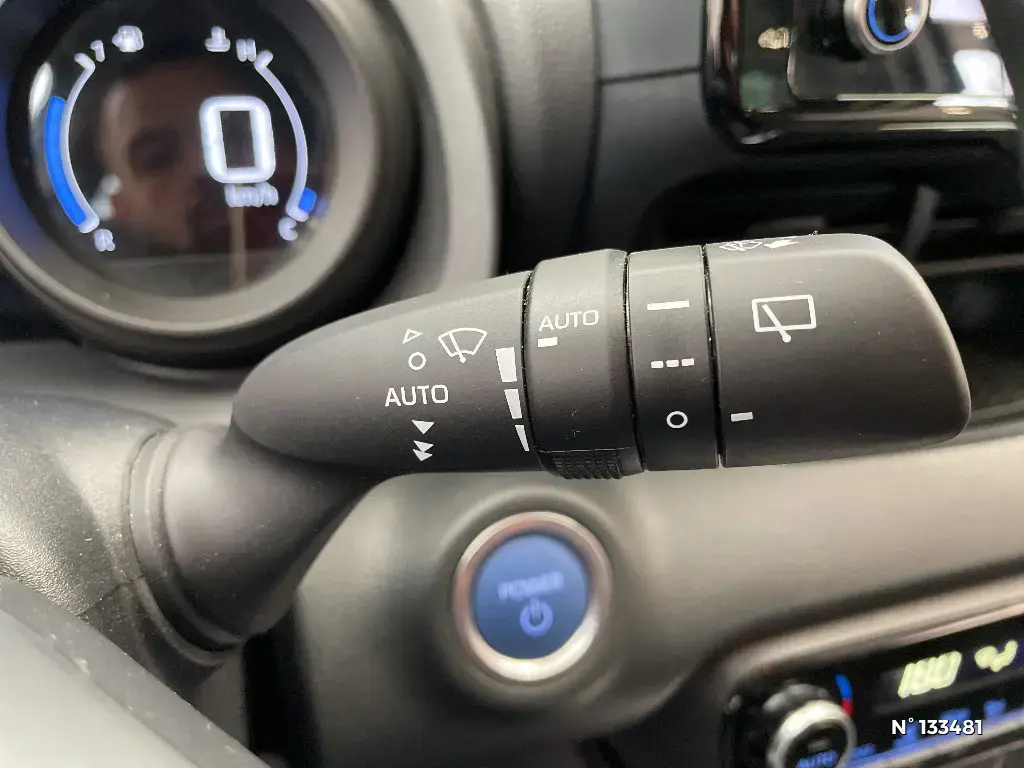 TOYOTA YARIS IV - Miniature 20