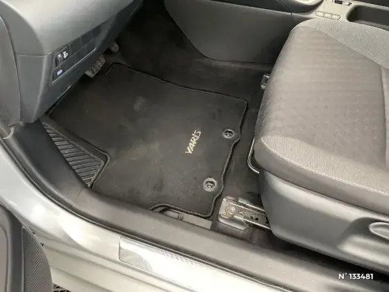 TOYOTA YARIS IV - voiture d'occasion - Photo 28