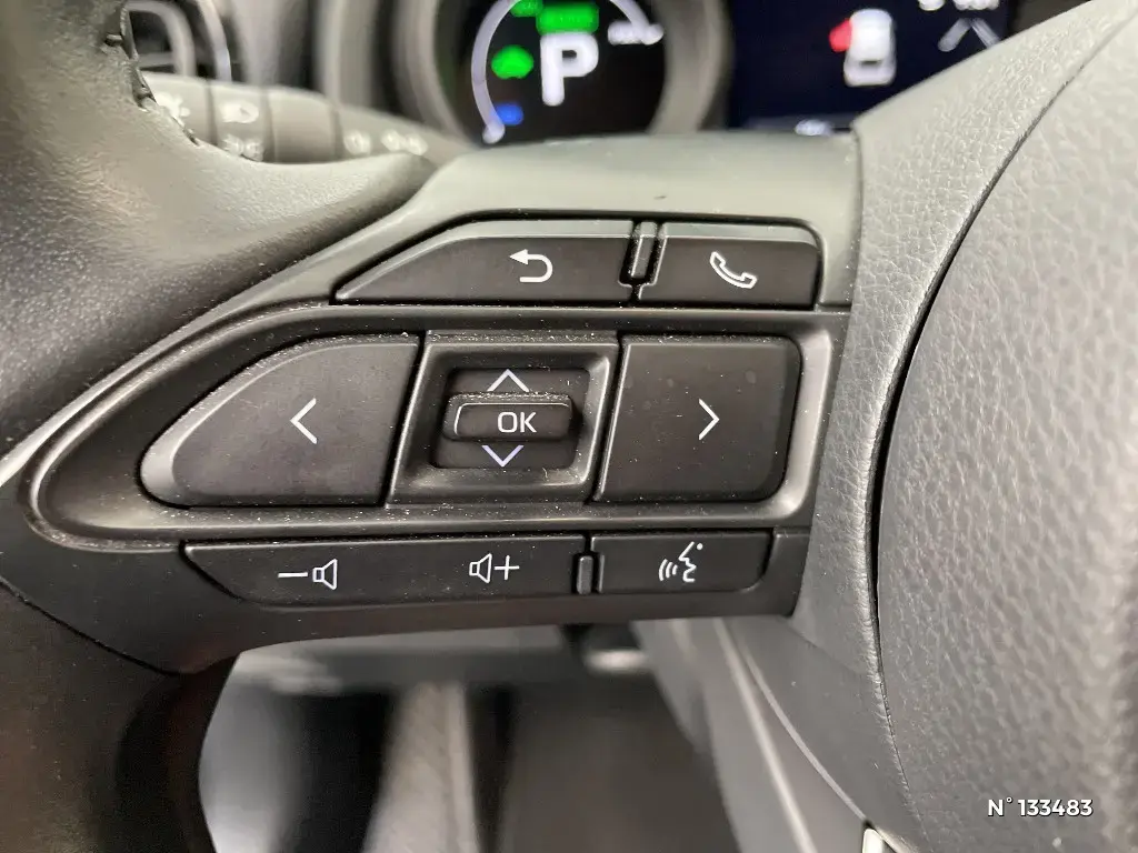 TOYOTA YARIS CROSS I - Miniature 18
