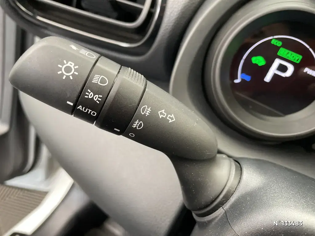 TOYOTA YARIS CROSS I - Miniature 21