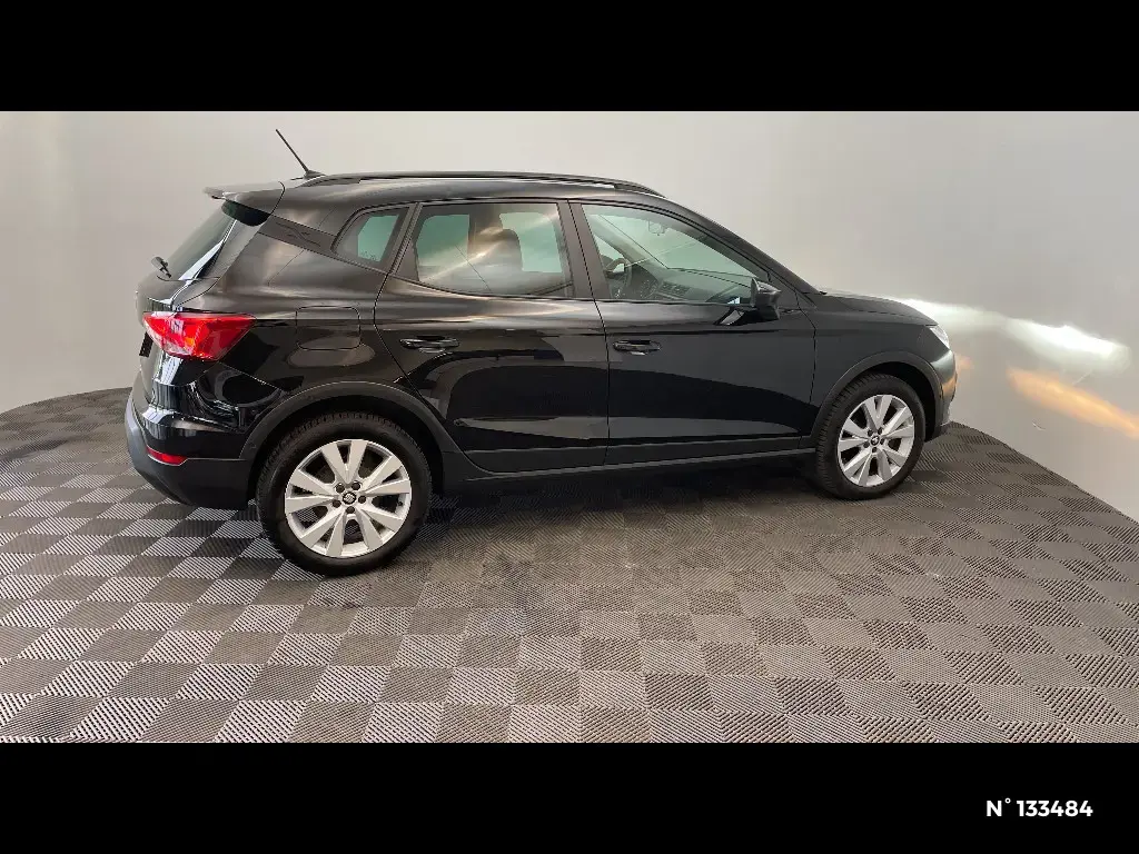 SEAT ARONA - Miniature 3