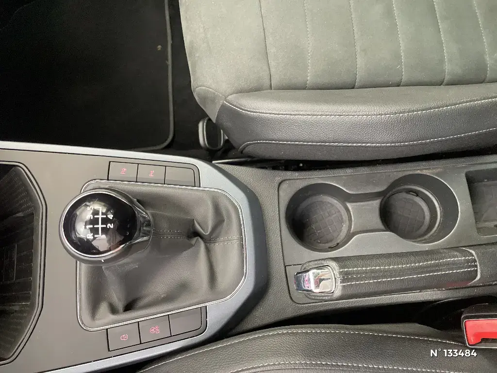 SEAT ARONA - Miniature 17