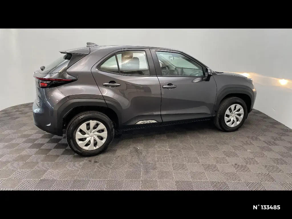 TOYOTA YARIS CROSS I - Miniature 3