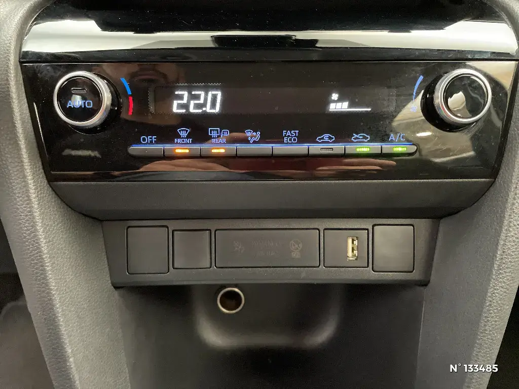 TOYOTA YARIS CROSS I - Miniature 12