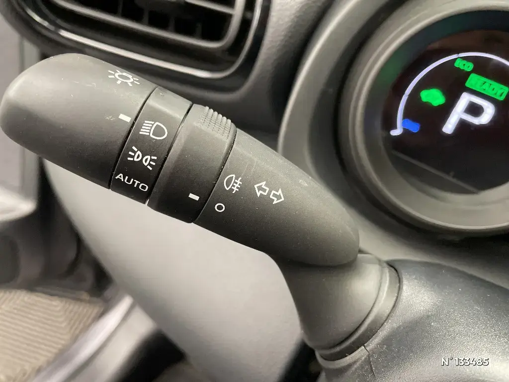 TOYOTA YARIS CROSS I - Miniature 21