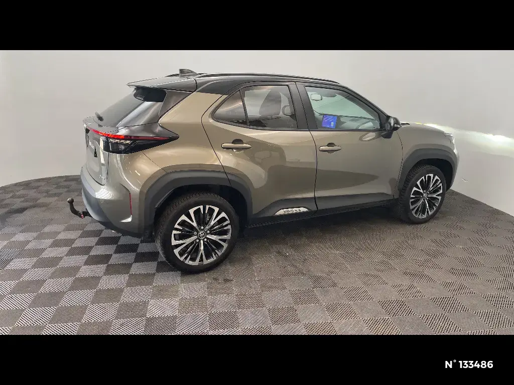 TOYOTA YARIS CROSS I - Miniature 3