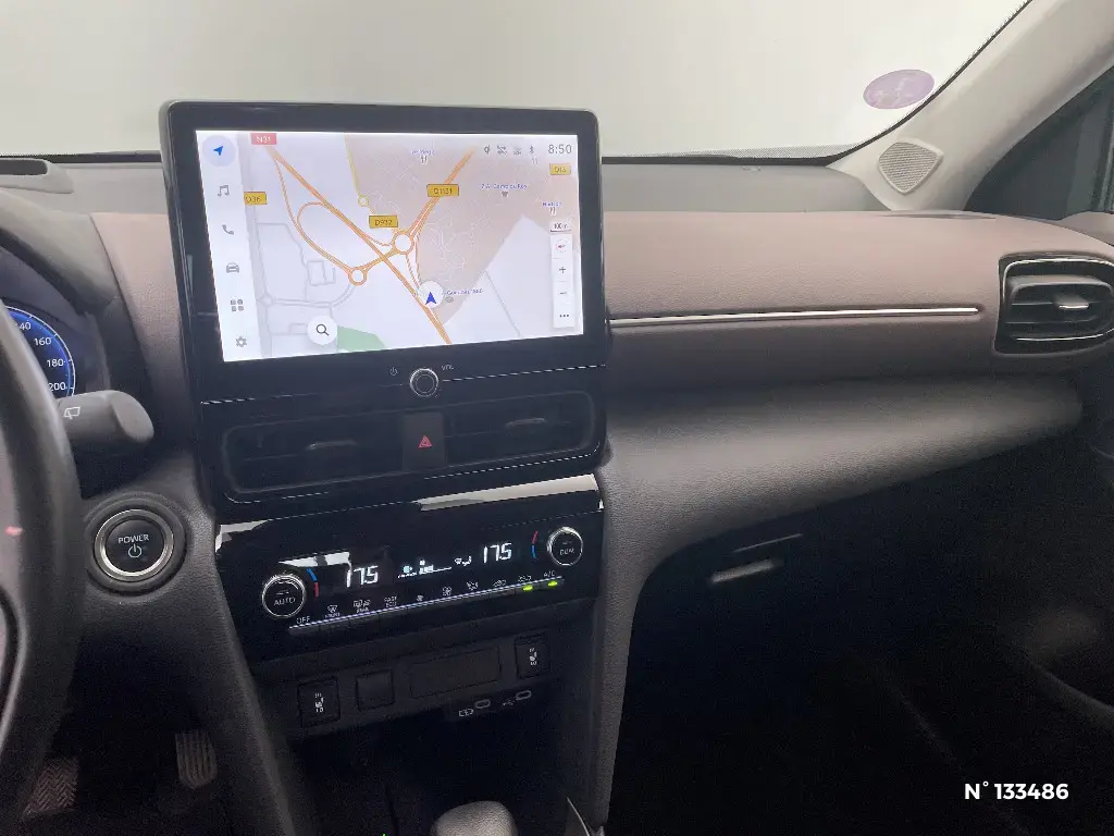TOYOTA YARIS CROSS I - Miniature 7