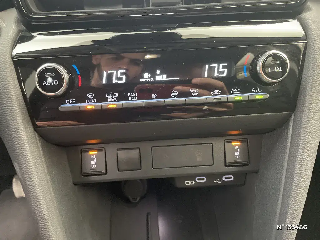 TOYOTA YARIS CROSS I - Miniature 12