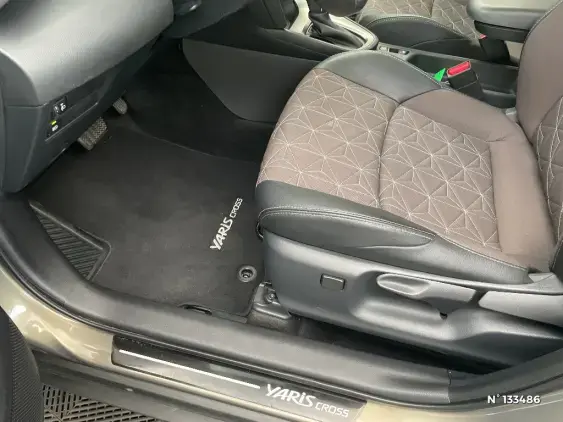 TOYOTA YARIS CROSS I - voiture d'occasion - Photo 28