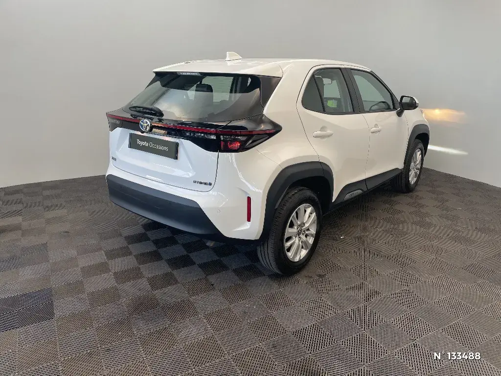 TOYOTA YARIS CROSS I - Miniature 2