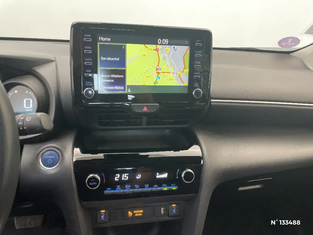 TOYOTA YARIS CROSS I - Miniature 7