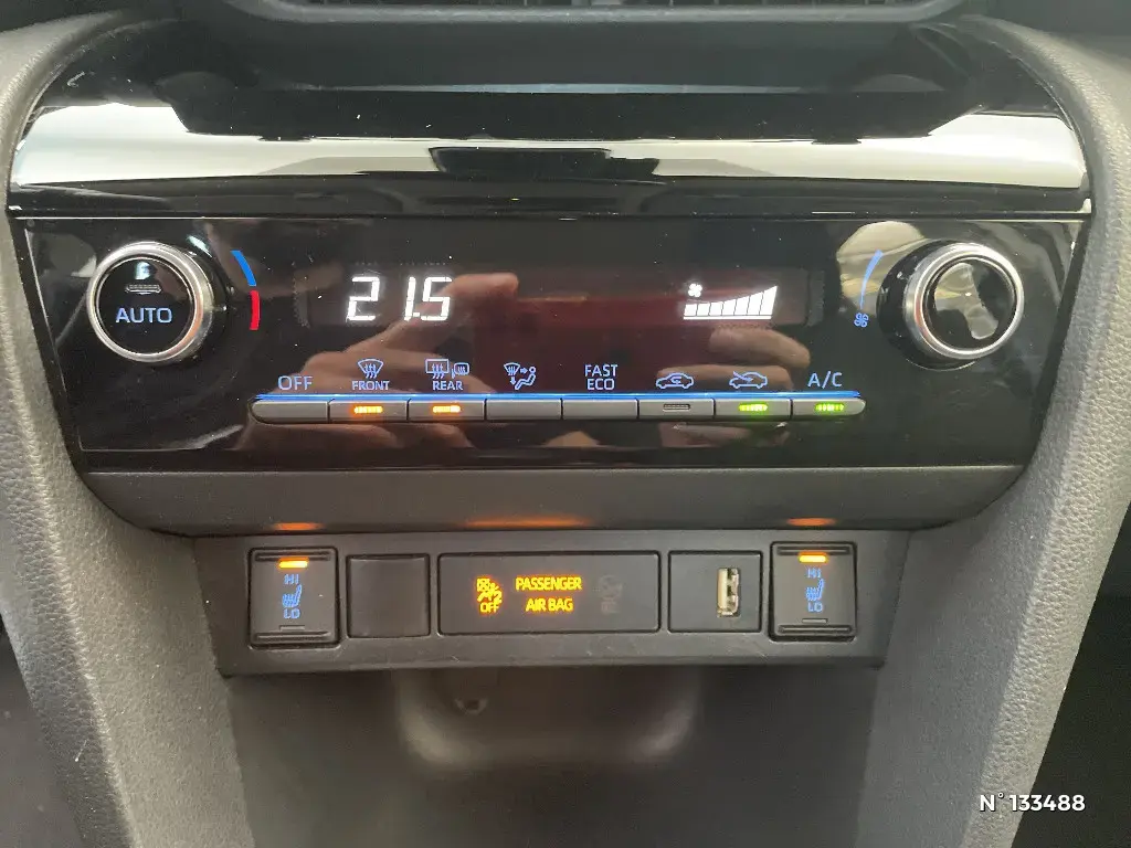 TOYOTA YARIS CROSS I - Miniature 12