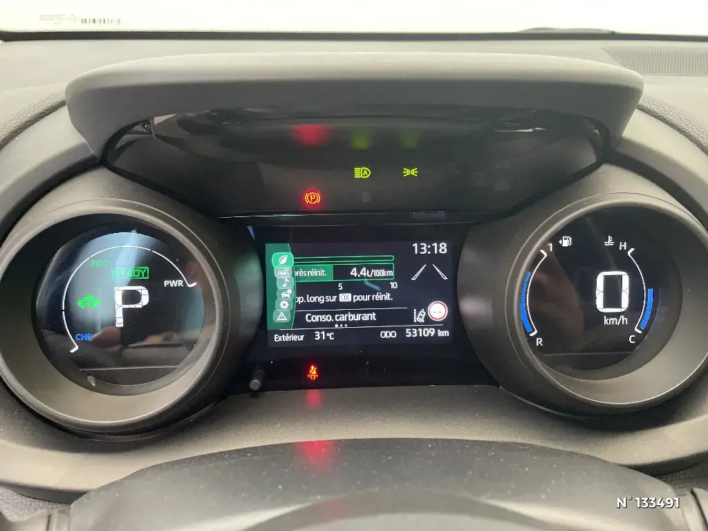 TOYOTA YARIS IV - Miniature 8