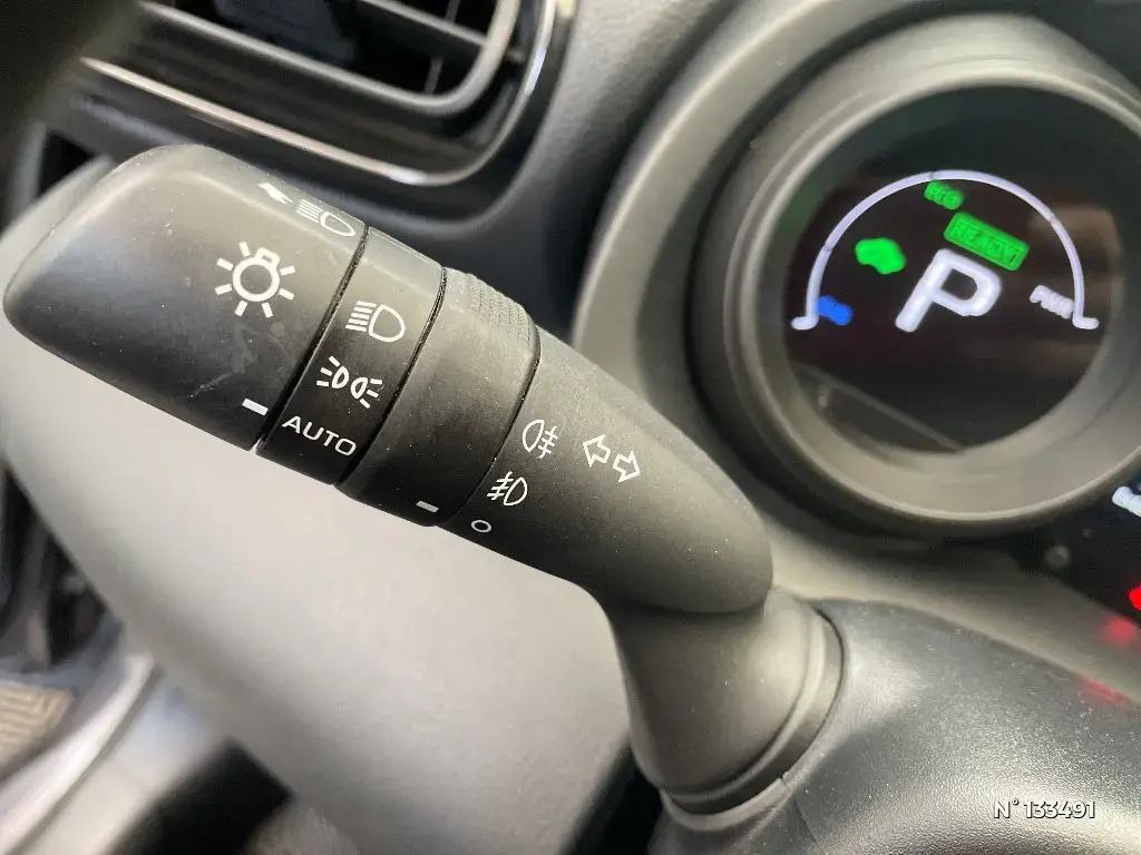 TOYOTA YARIS IV - Miniature 20