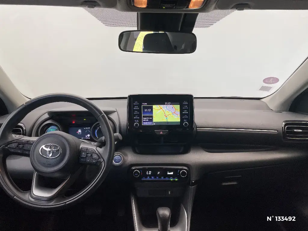 TOYOTA YARIS IV - Miniature 6