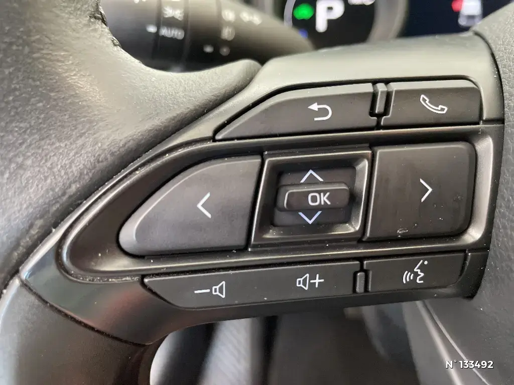 TOYOTA YARIS IV - Miniature 12