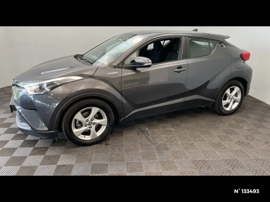 TOYOTA C-HR - Miniature 4