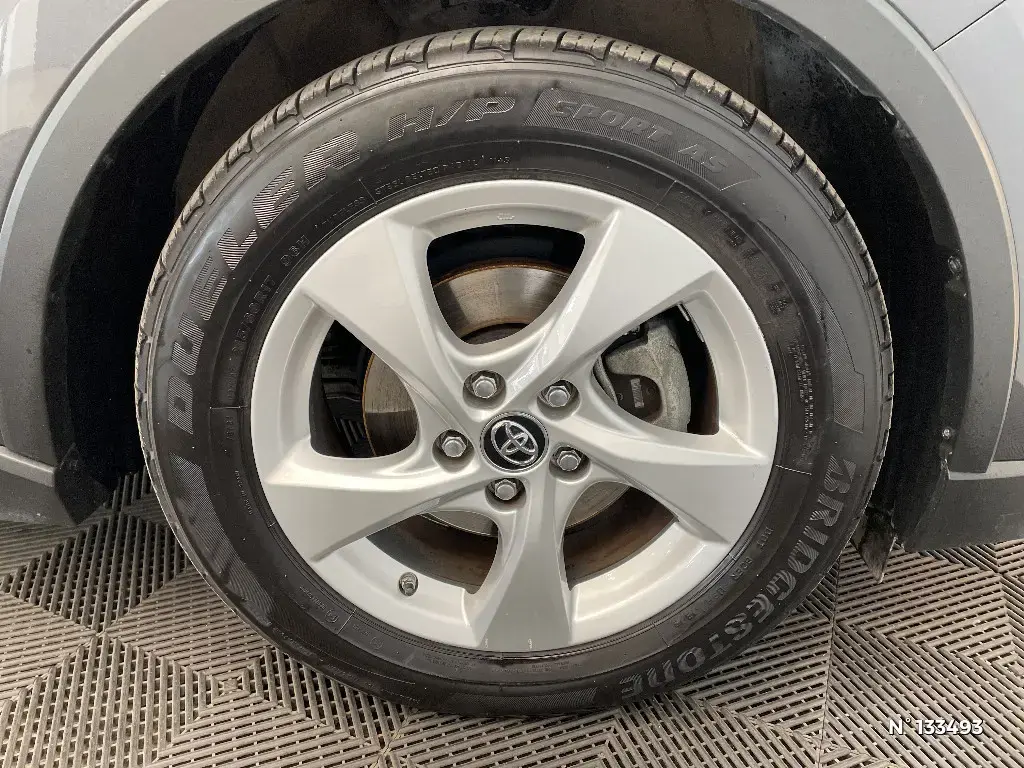 TOYOTA C-HR - Miniature 5