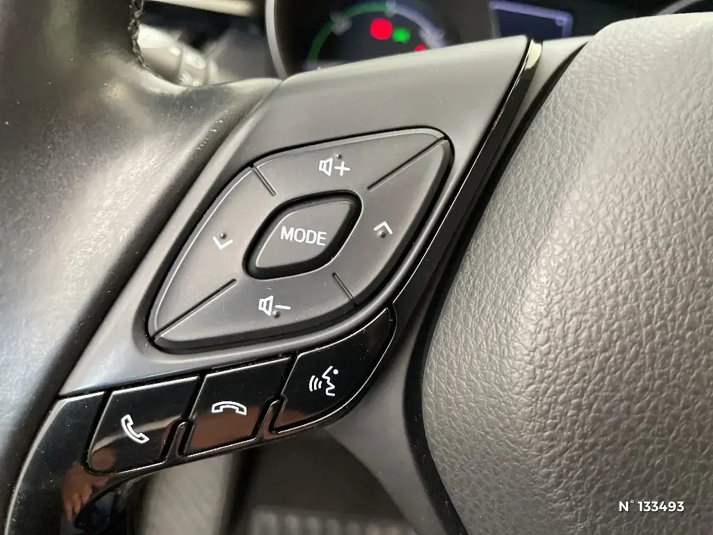 TOYOTA C-HR - Miniature 17
