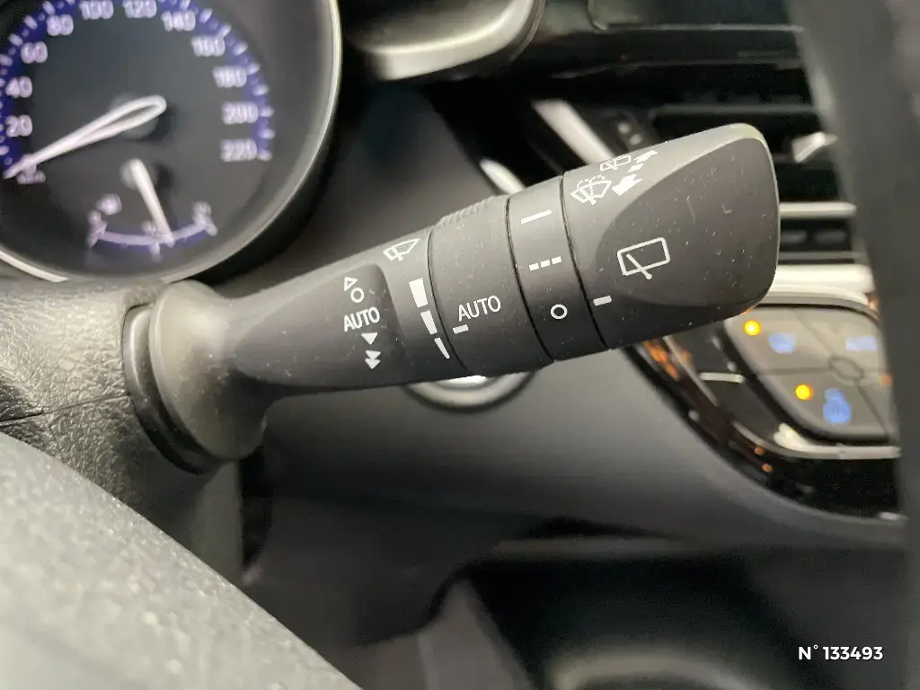 TOYOTA C-HR - Miniature 19
