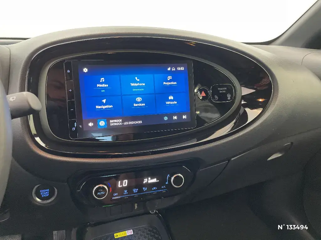 TOYOTA AYGO X - Miniature 7